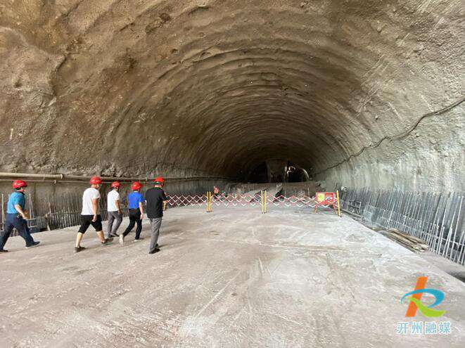 银河游戏国际网站|开州区发展改革委：狠抓项目建设进度歇马隧道掘进100米(图2)