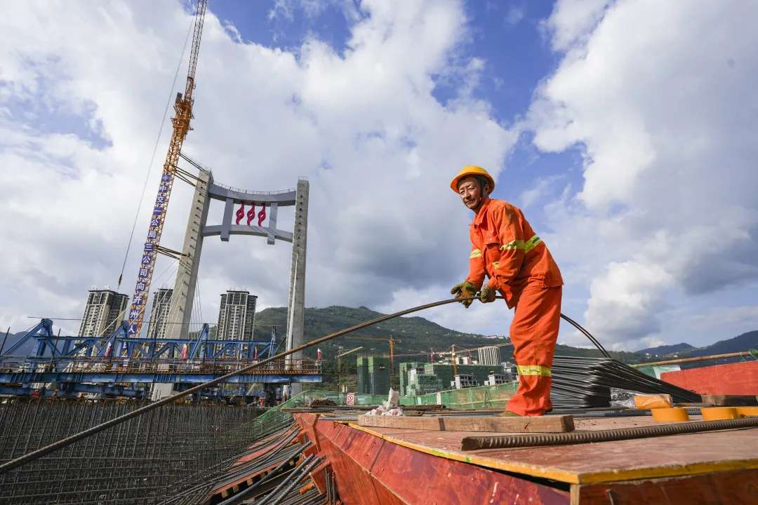 【半岛官方下载入口】城开高速城口县城至鸡鸣互通段建设进入冲刺阶段 预计年底通车   开州大桥将于今年底实现南侧合龙(图6)