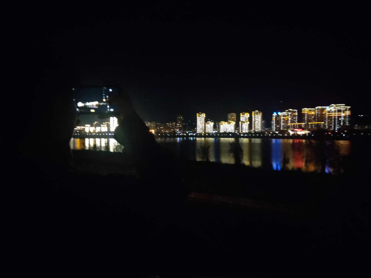 博鱼·体育中国入口|咧里的夜景简直不摆了(图2)